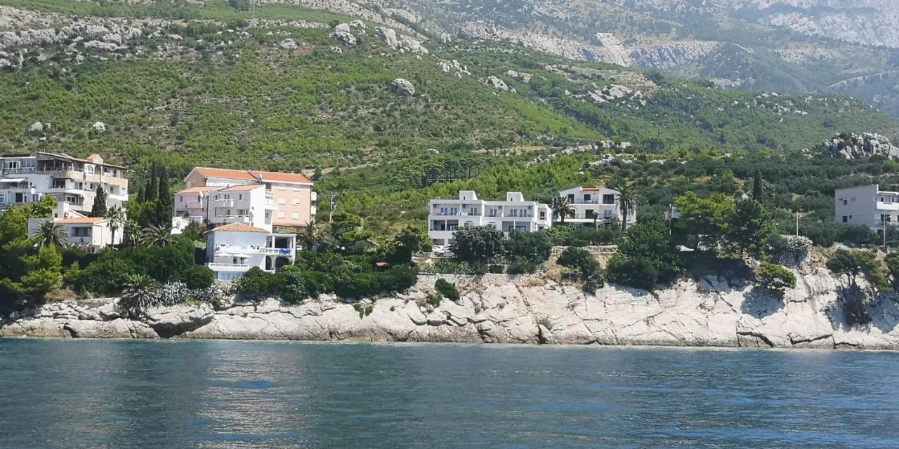 Apartments Tri Palme Baška Voda エクステリア 写真