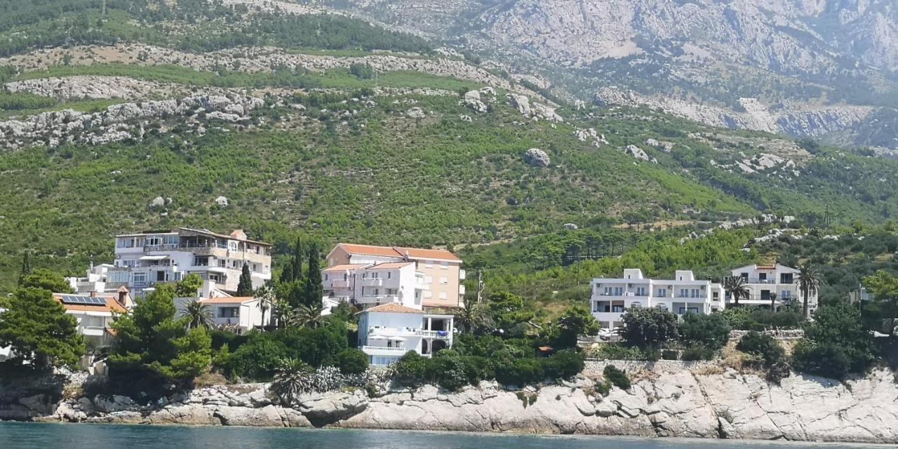 Apartments Tri Palme Baška Voda エクステリア 写真