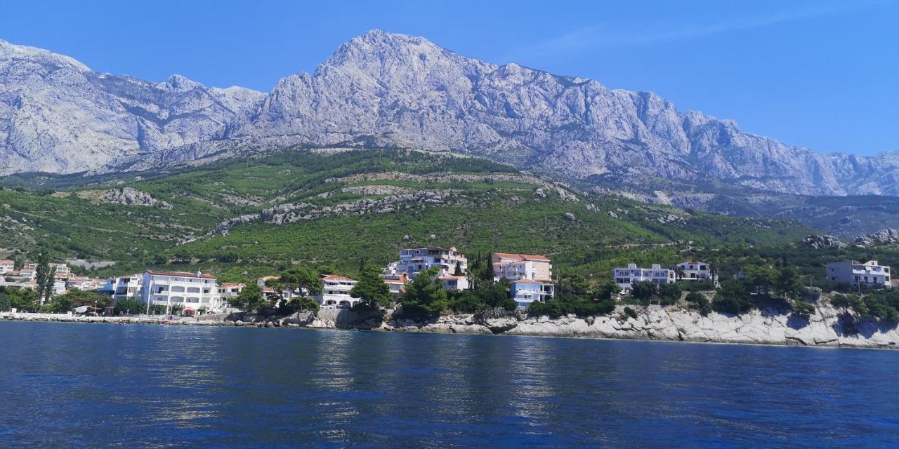 Apartments Tri Palme Baška Voda エクステリア 写真
