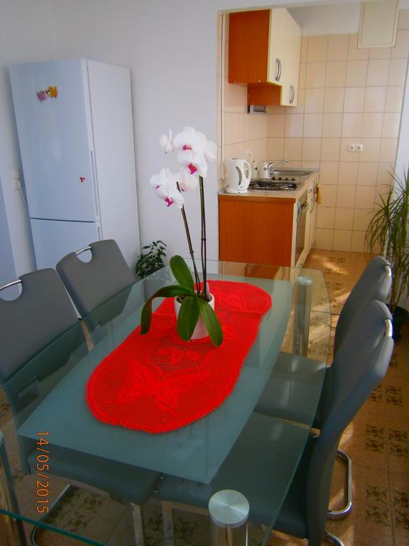 Apartments Tri Palme Baška Voda 部屋 写真
